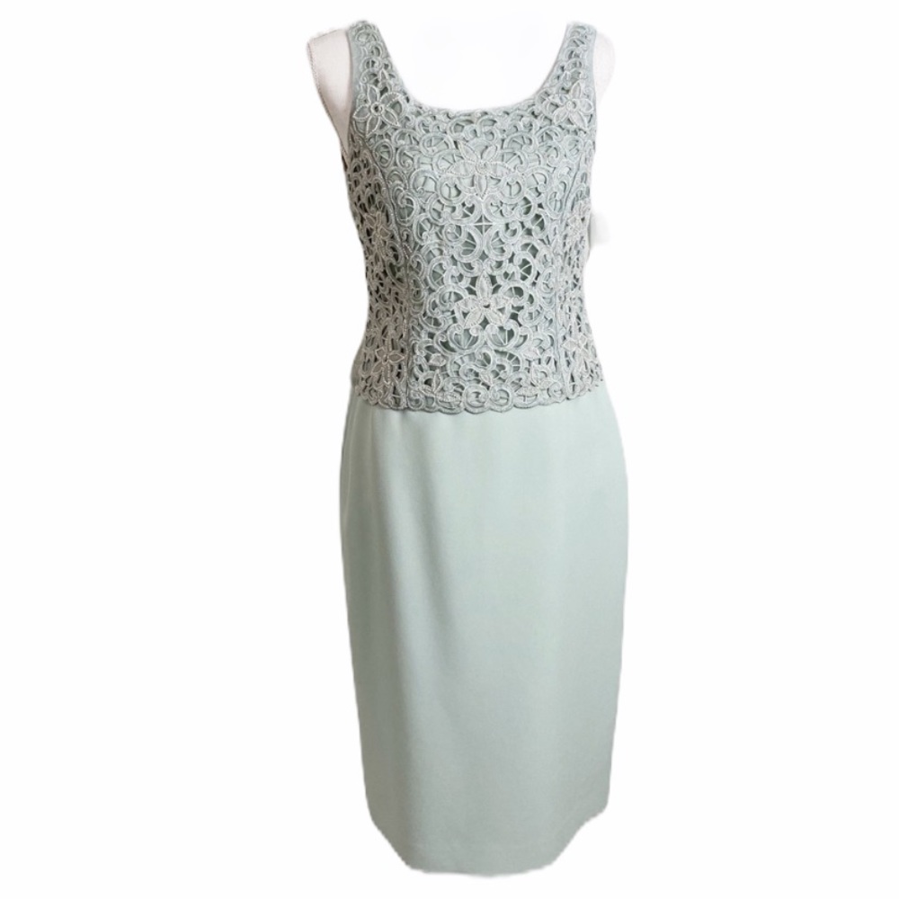 Worn Once. Vintage Albert Nipon 2pc Green . Hemme… - image 1